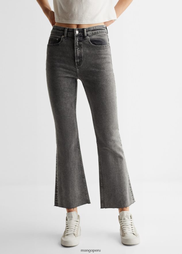 vaqueros acampanados gris denim Mango chicas ropa TJF0T5316